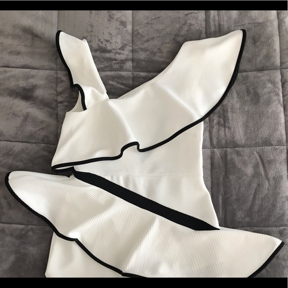 LAST CHANCE! ASOS Mono Tipped Ruffle Mini Dress Size 4 - Picture 3 of 8